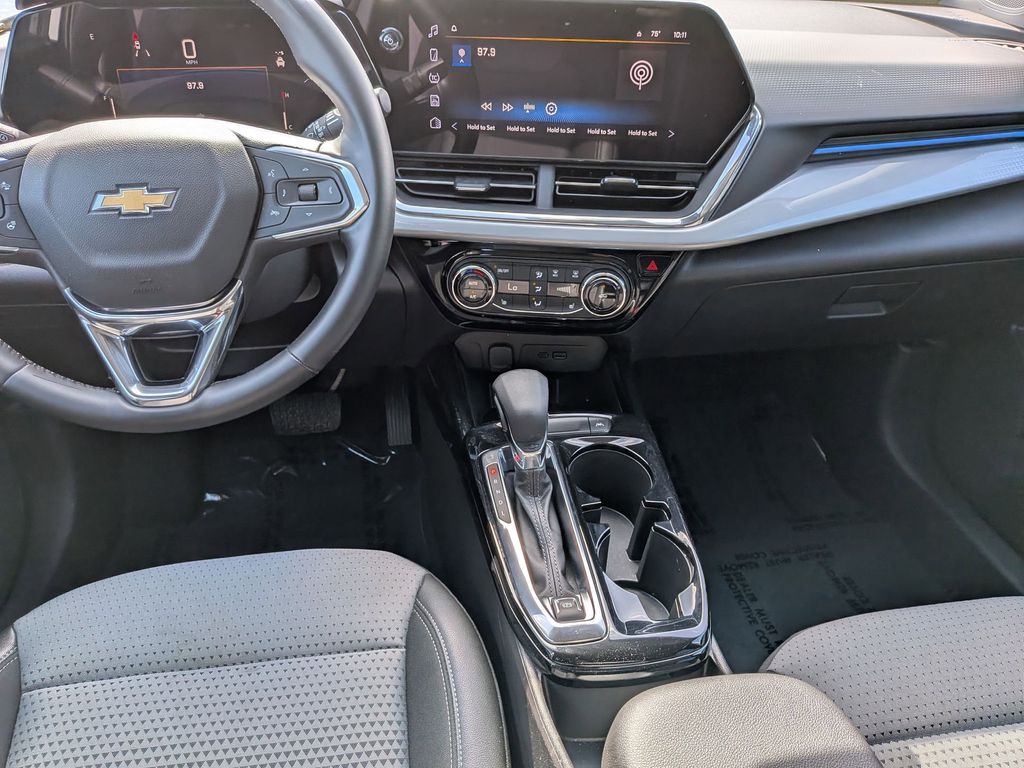Thumbnail: 2025 Chevrolet Trax - 24