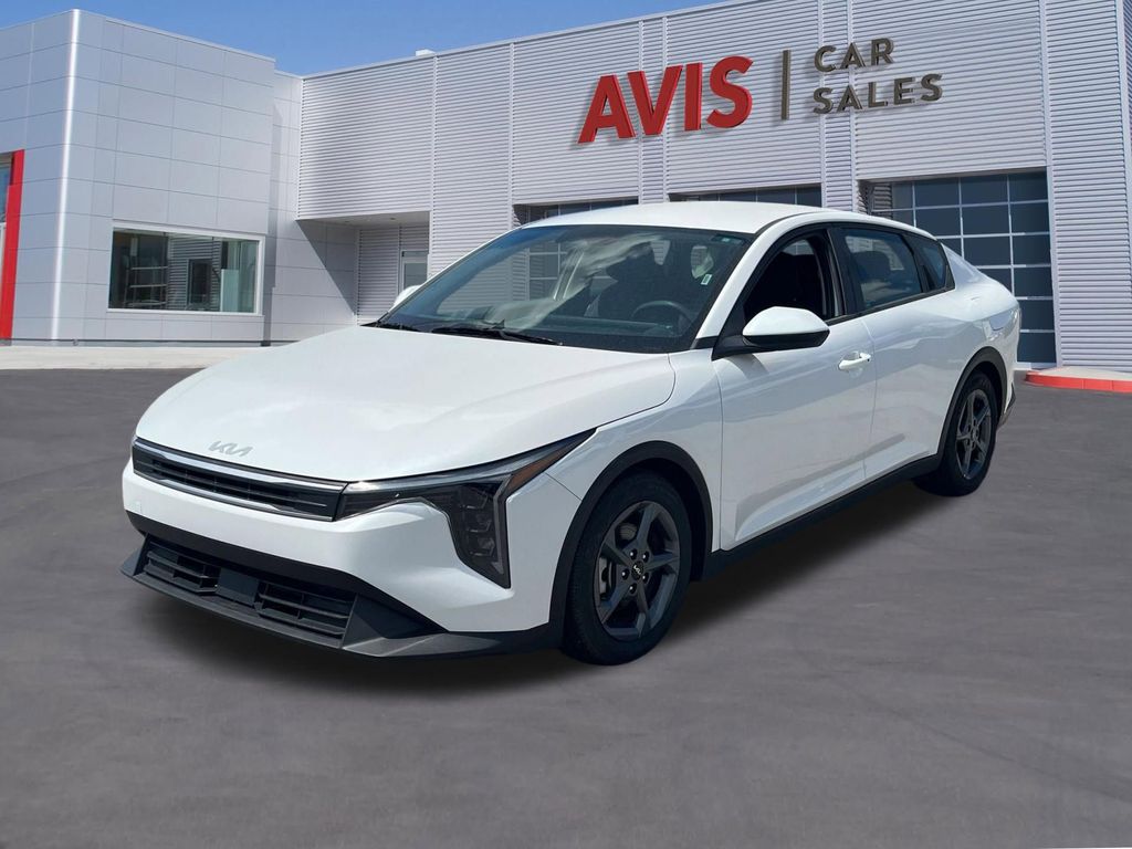 Thumbnail: 2025 Kia K4 - 1