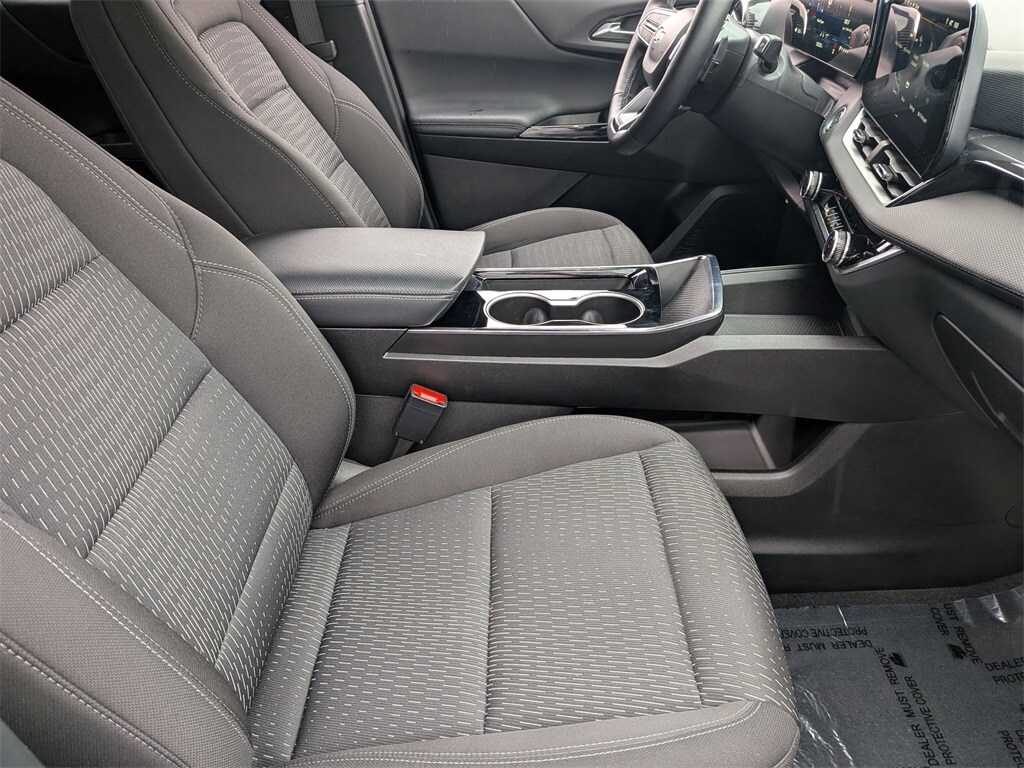 Thumbnail: 2025 Chevrolet Equinox - 33