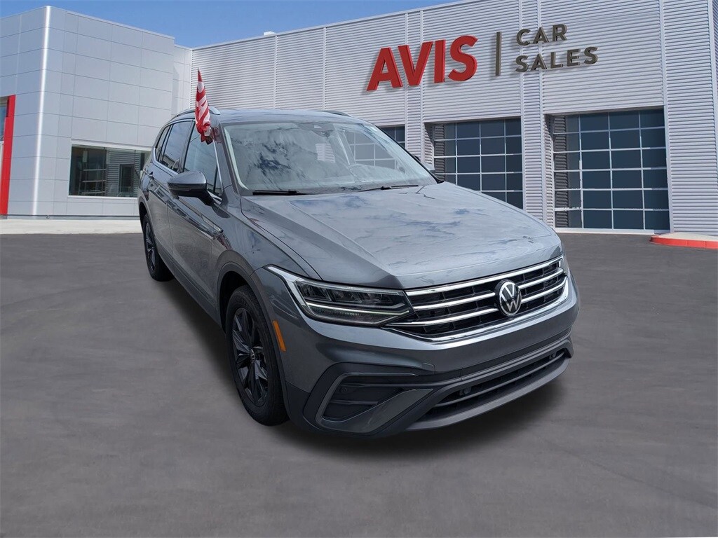 2024 Volkswagen Tiguan SE Wolfsburg Edition photo 3