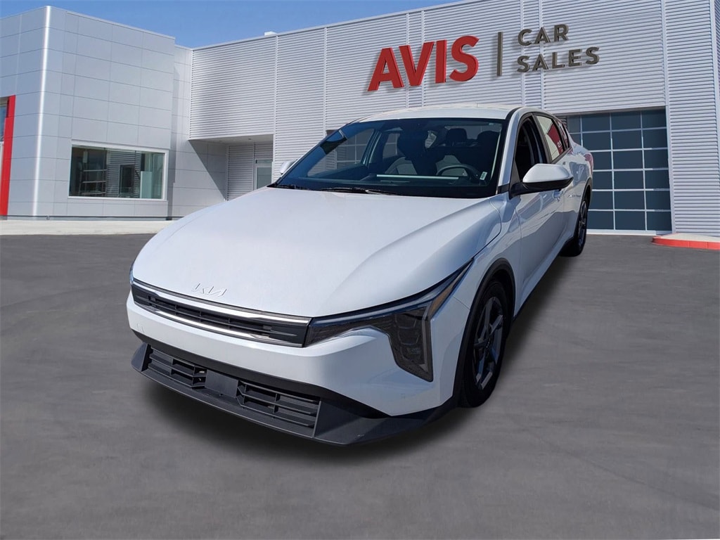 Thumbnail: 2025 Kia K4 - 1