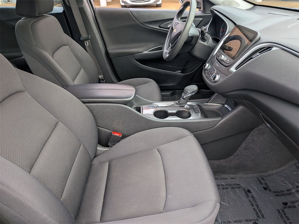 Thumbnail: 2024 Chevrolet Malibu - 31