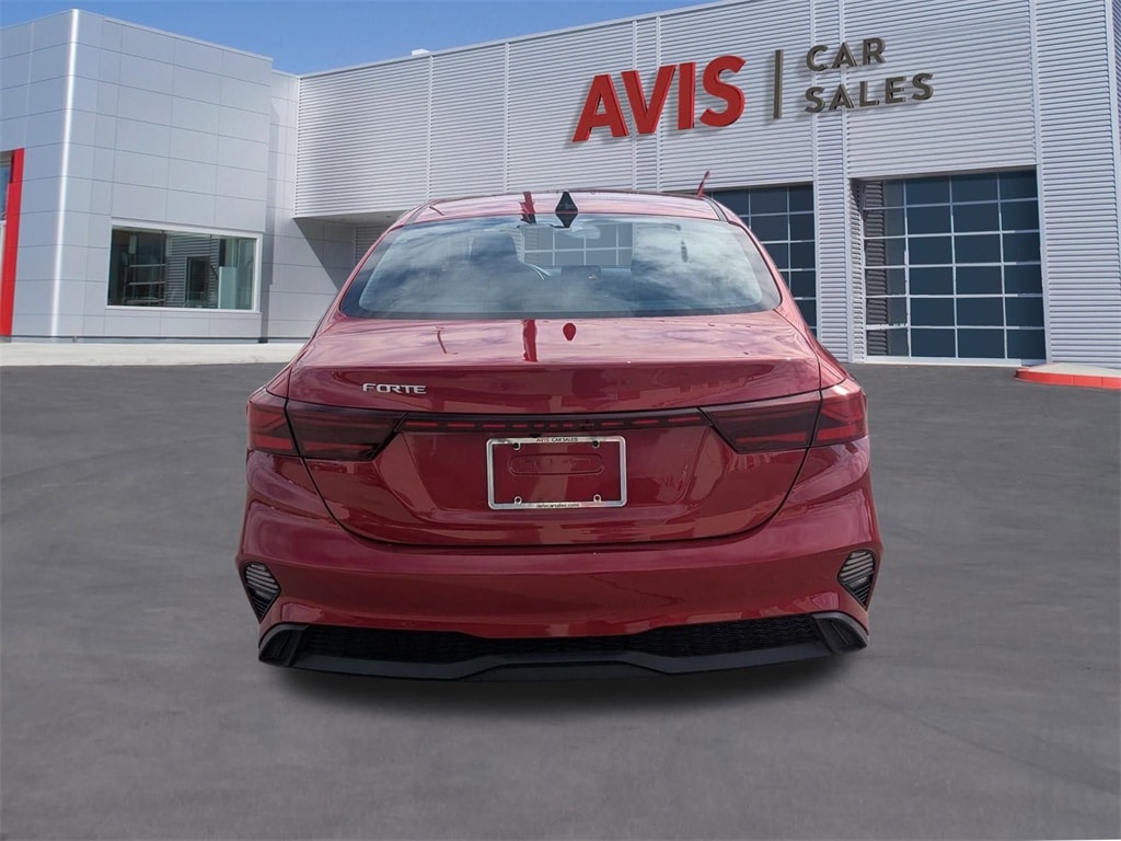 Thumbnail: 2024 Kia Forte - 7
