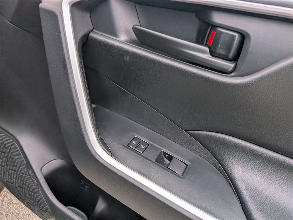 Thumbnail: 2024 Toyota RAV4 - 31