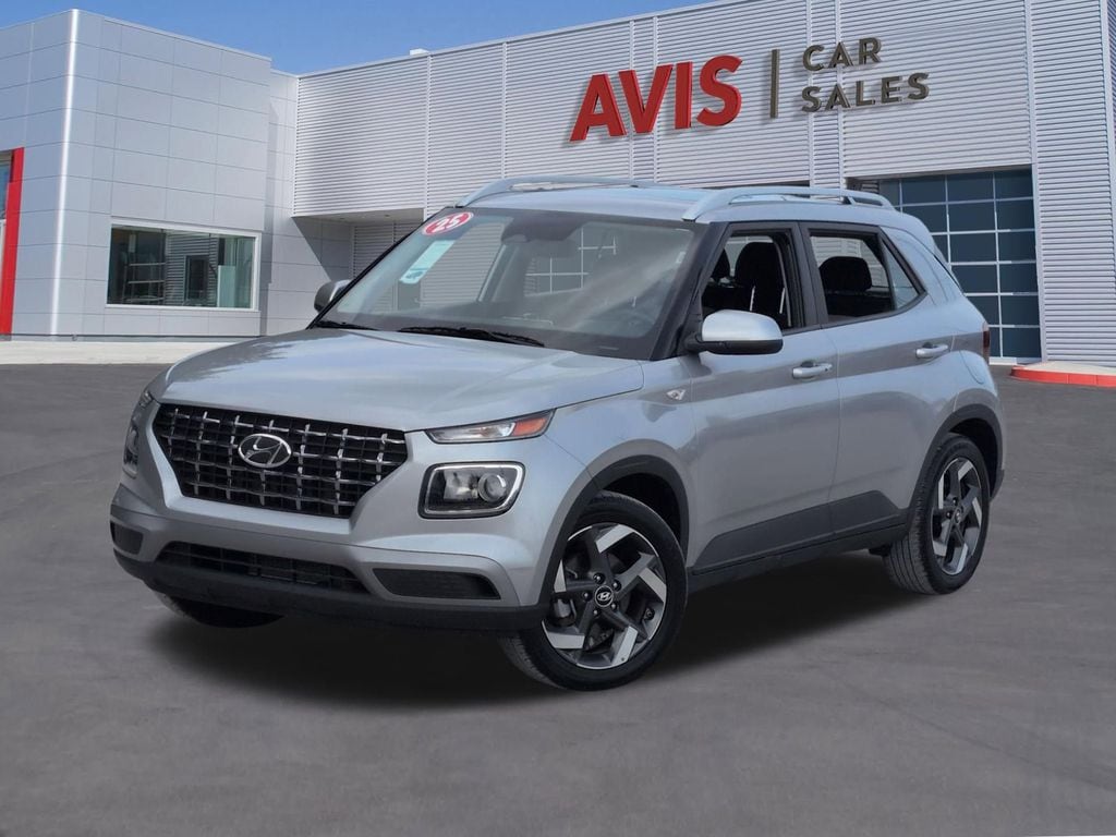 2025 Hyundai Venue SEL IVT's photo