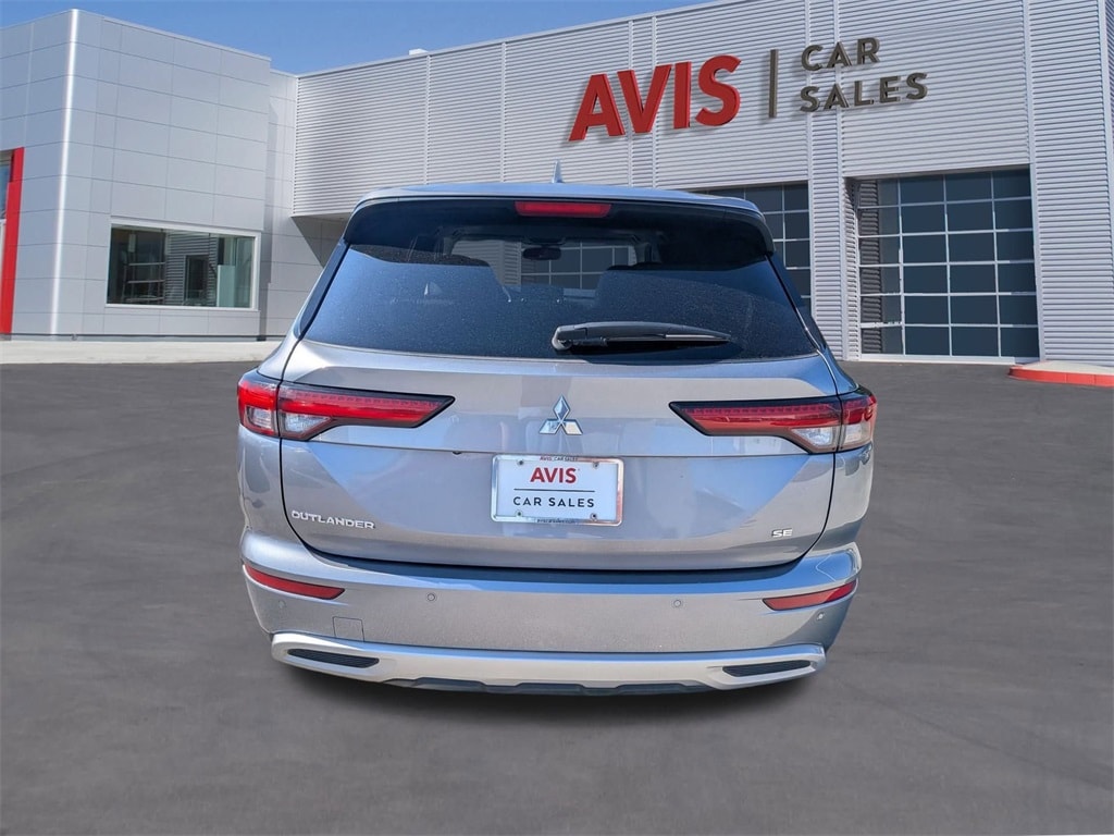 Thumbnail: 2024 Mitsubishi Outlander - 7