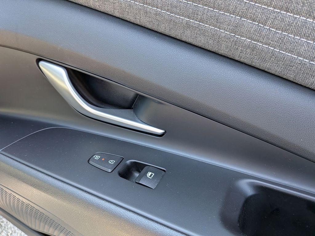 Thumbnail: 2025 Hyundai Elantra - 35