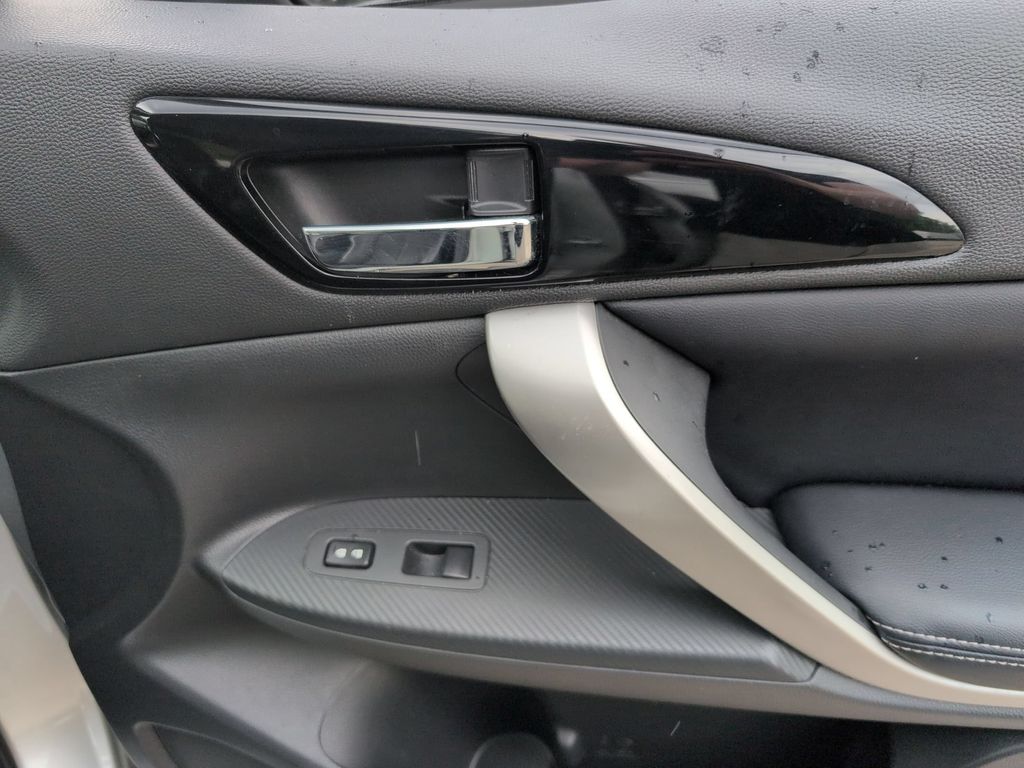 Thumbnail: 2025 Mitsubishi Eclipse Cross - 33