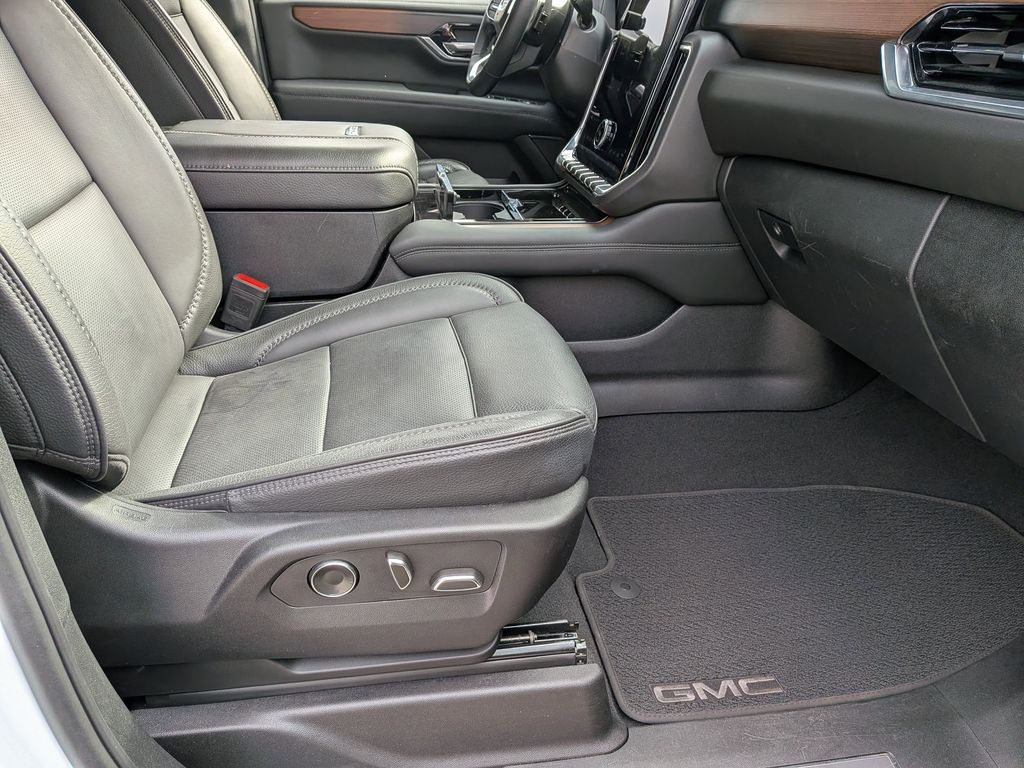 Thumbnail: 2025 GMC Yukon - 30