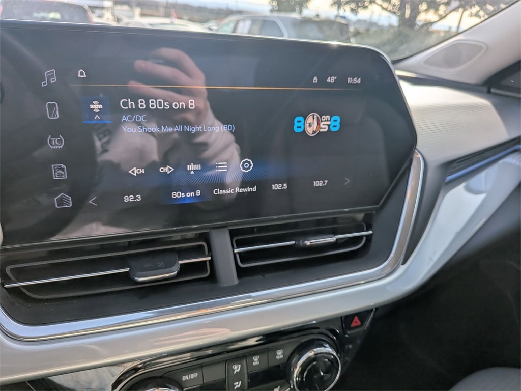 Thumbnail: 2025 Chevrolet Trax - 17