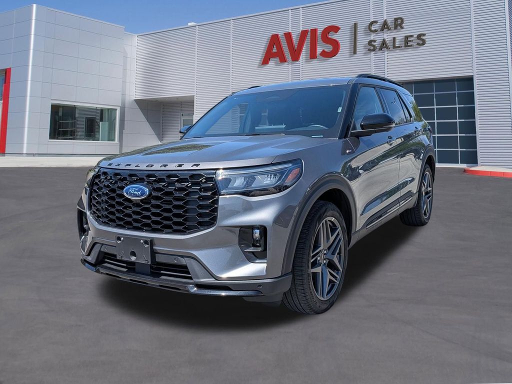 2025 Ford Explorer ST-LINE 4WD (PL535)'s photo