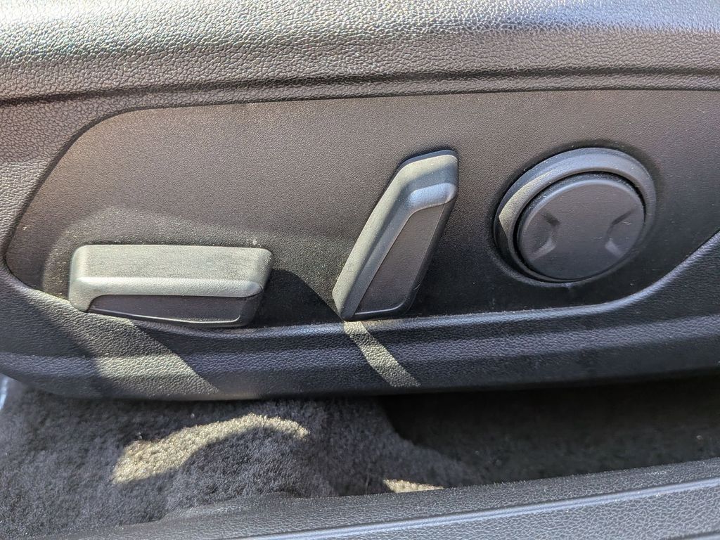 Thumbnail: 2025 Hyundai Elantra - 14