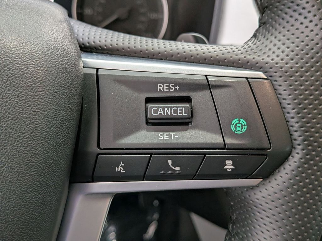 Thumbnail: 2025 Mitsubishi Outlander - 18