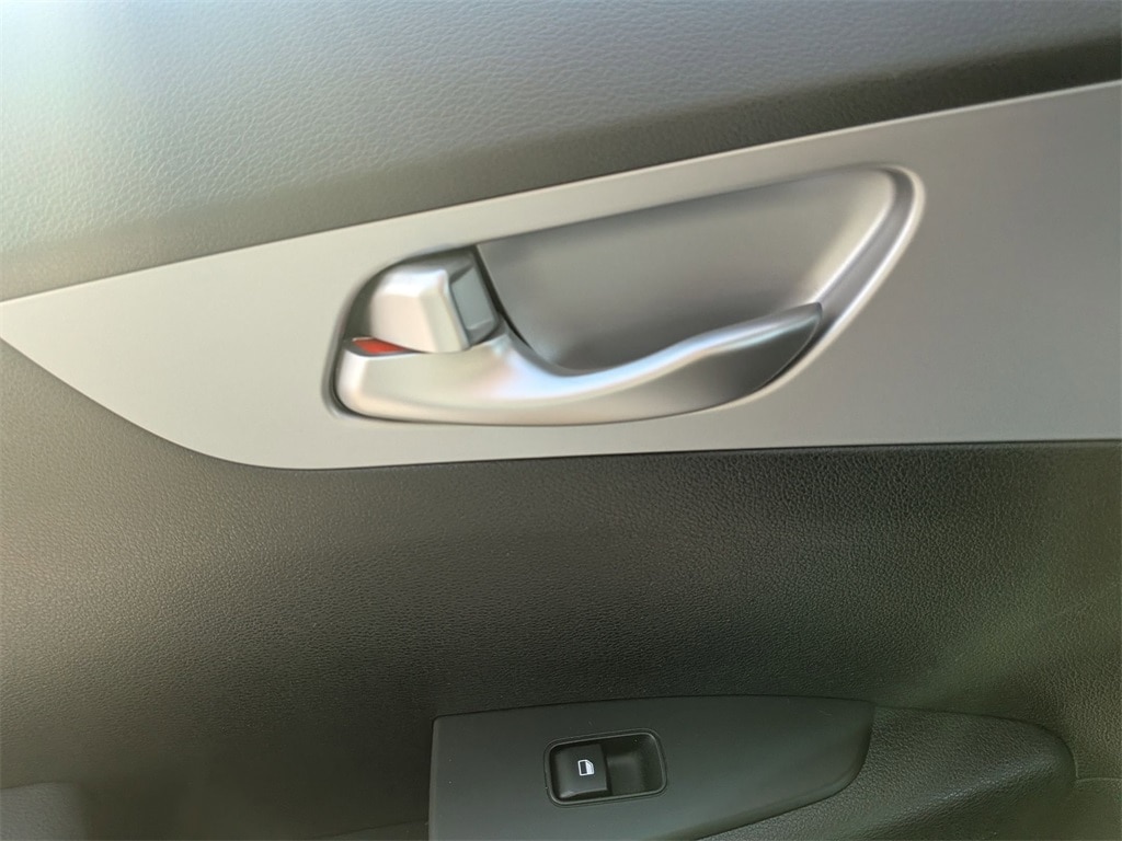 Thumbnail: 2024 Kia Forte - 26