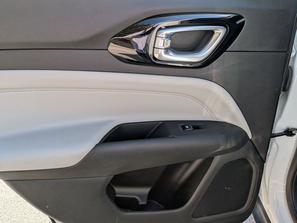 Thumbnail: 2025 Jeep Compass - 25