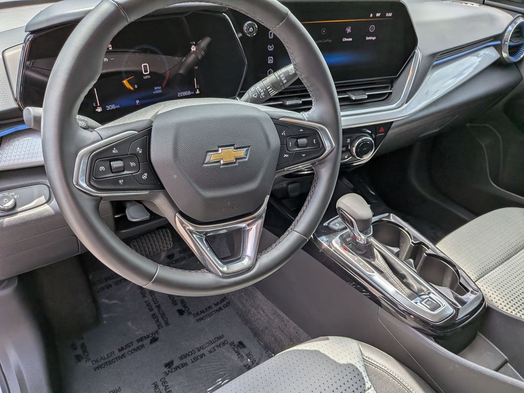 Thumbnail: 2025 Chevrolet Trax - 11