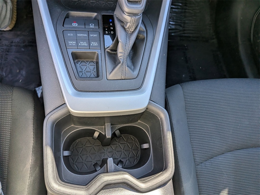 Thumbnail: 2024 Toyota RAV4 - 20