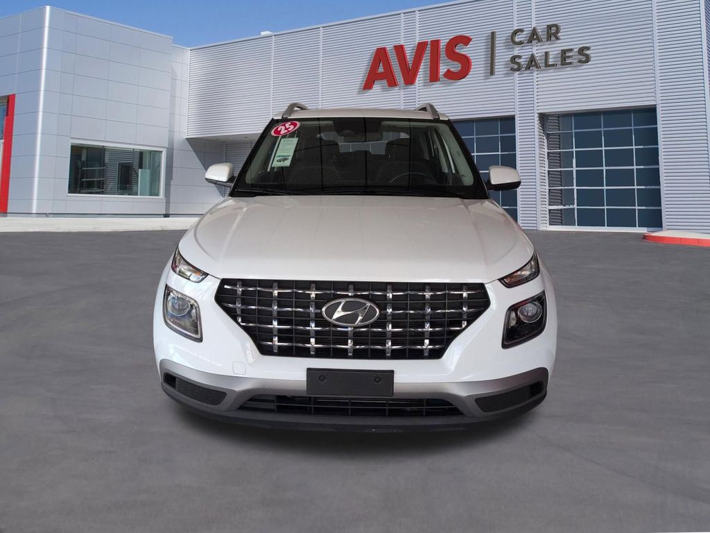 Thumbnail: 2025 Hyundai Venue - 2