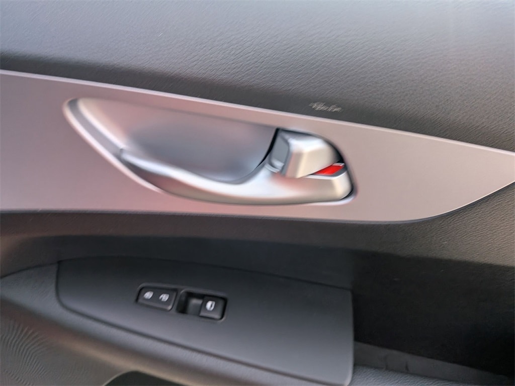 Thumbnail: 2024 Kia Forte - 30