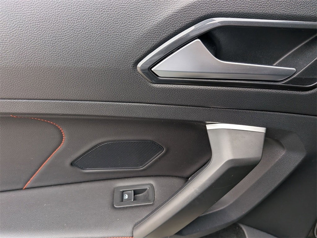 Thumbnail: 2024 Volkswagen Tiguan - 23