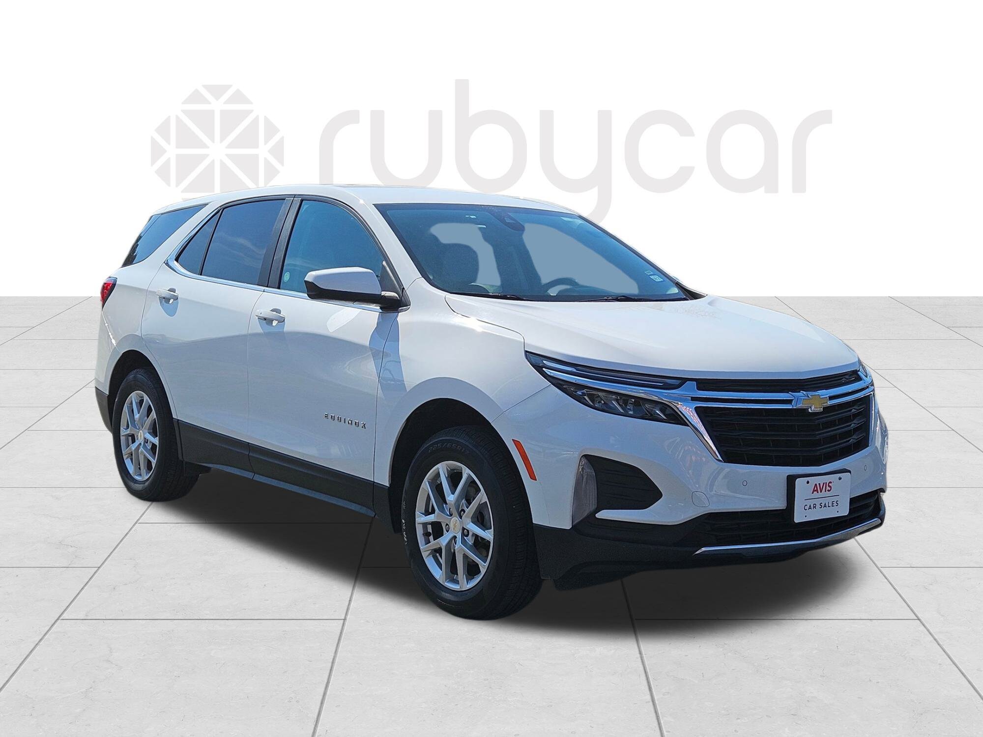 2024 Chevrolet Equinox LT photo 3
