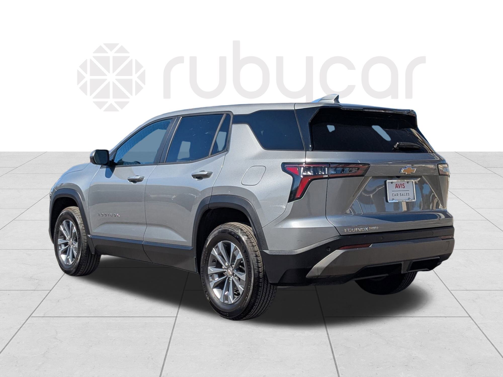 2025 Chevrolet Equinox LT photo 2