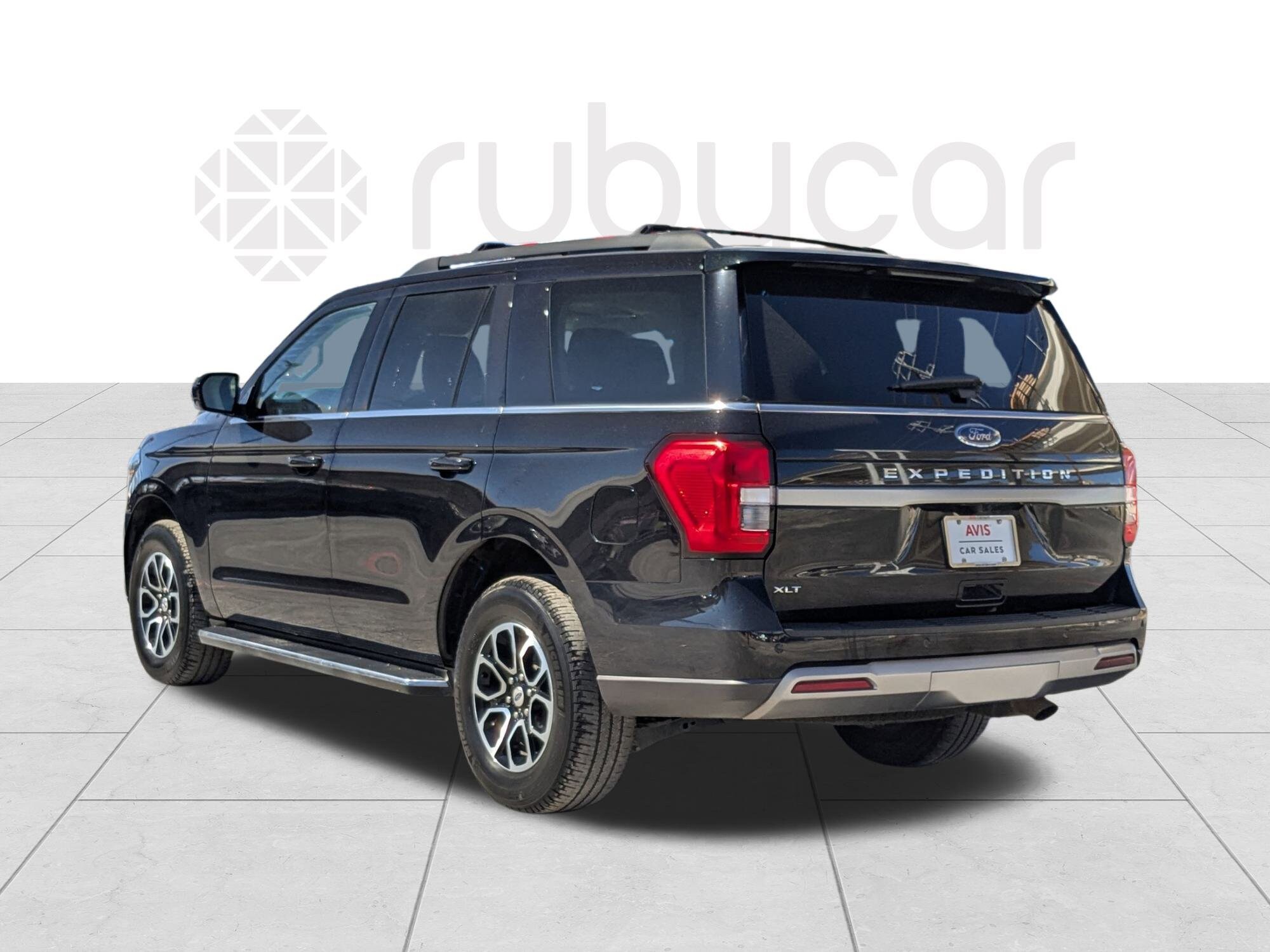 2023 Ford Expedition XLT photo 2