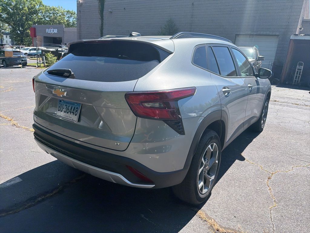 Thumbnail: 2025 Chevrolet Trax - 7