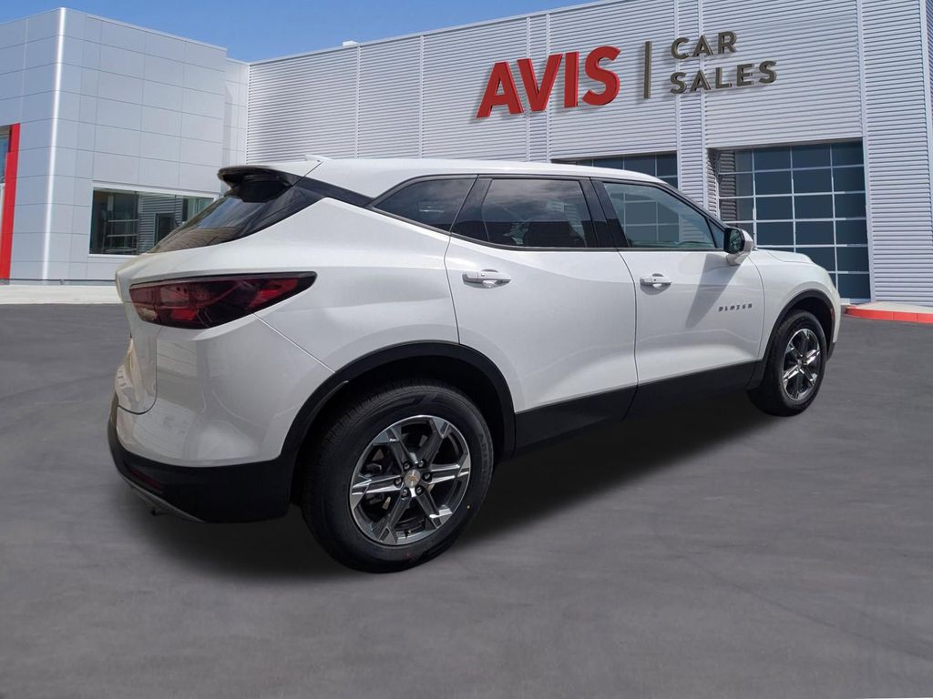 Thumbnail: 2025 Chevrolet Blazer - 5