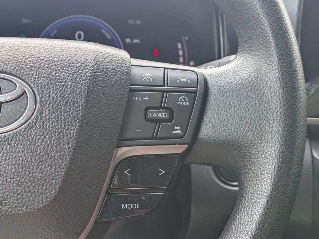 Thumbnail: 2025 Toyota Camry - 25