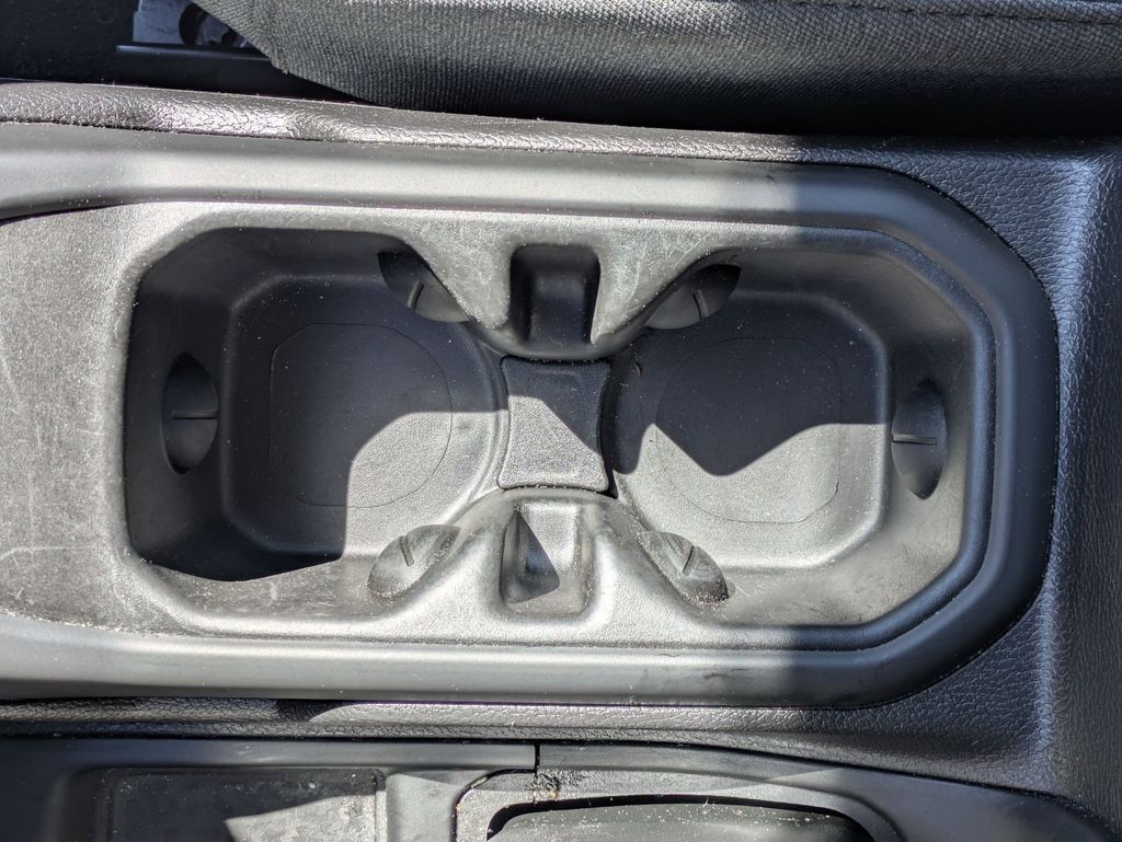 Thumbnail: 2025 Jeep Wrangler - 18