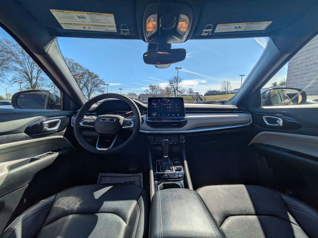 Thumbnail: 2025 Jeep Compass - 24