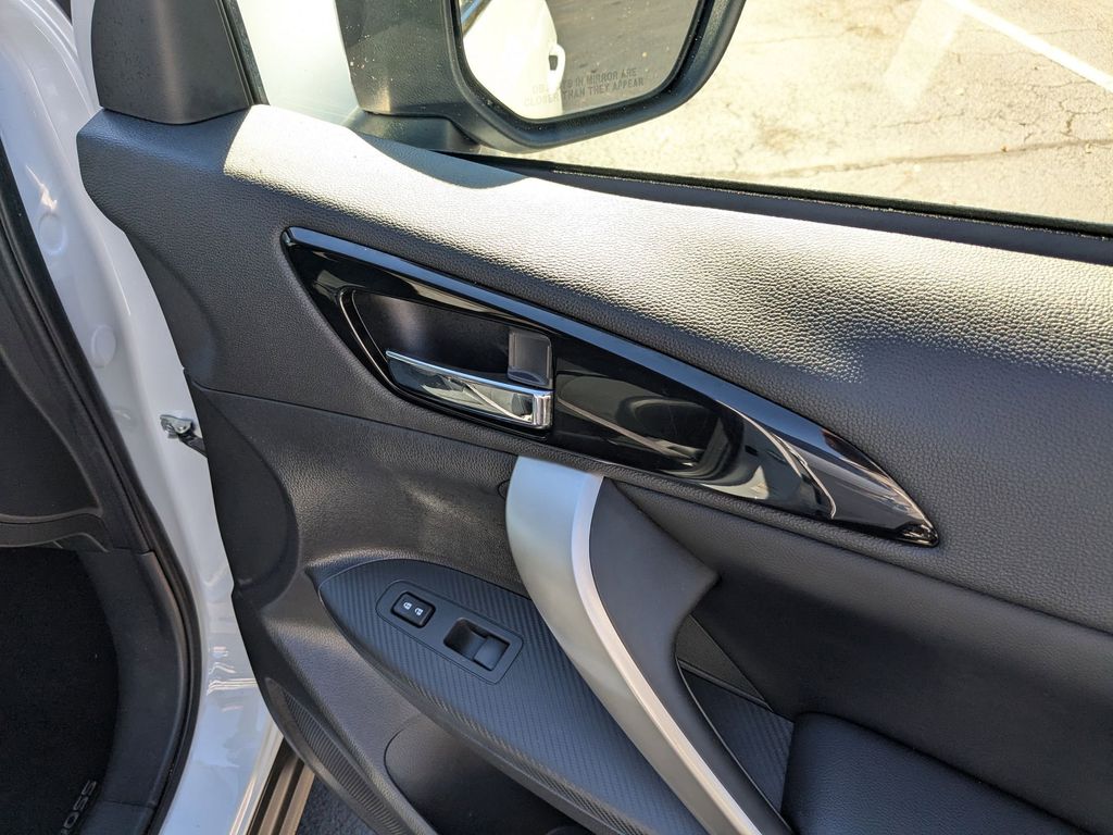 Thumbnail: 2025 Mitsubishi Eclipse Cross - 33