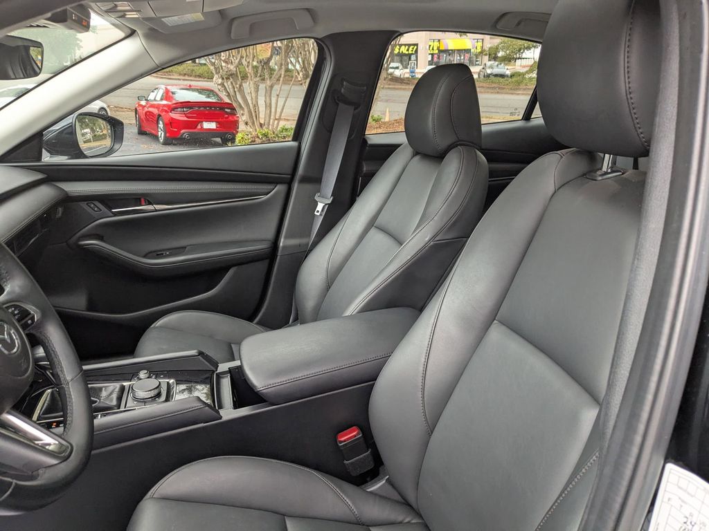 Thumbnail: 2025 Mazda Mazda3 - 21