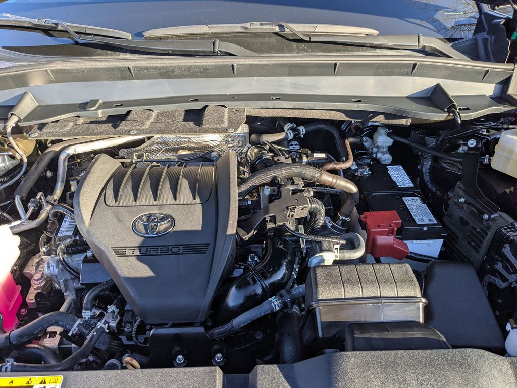 Thumbnail: 2025 Toyota Grand Highlander - 38