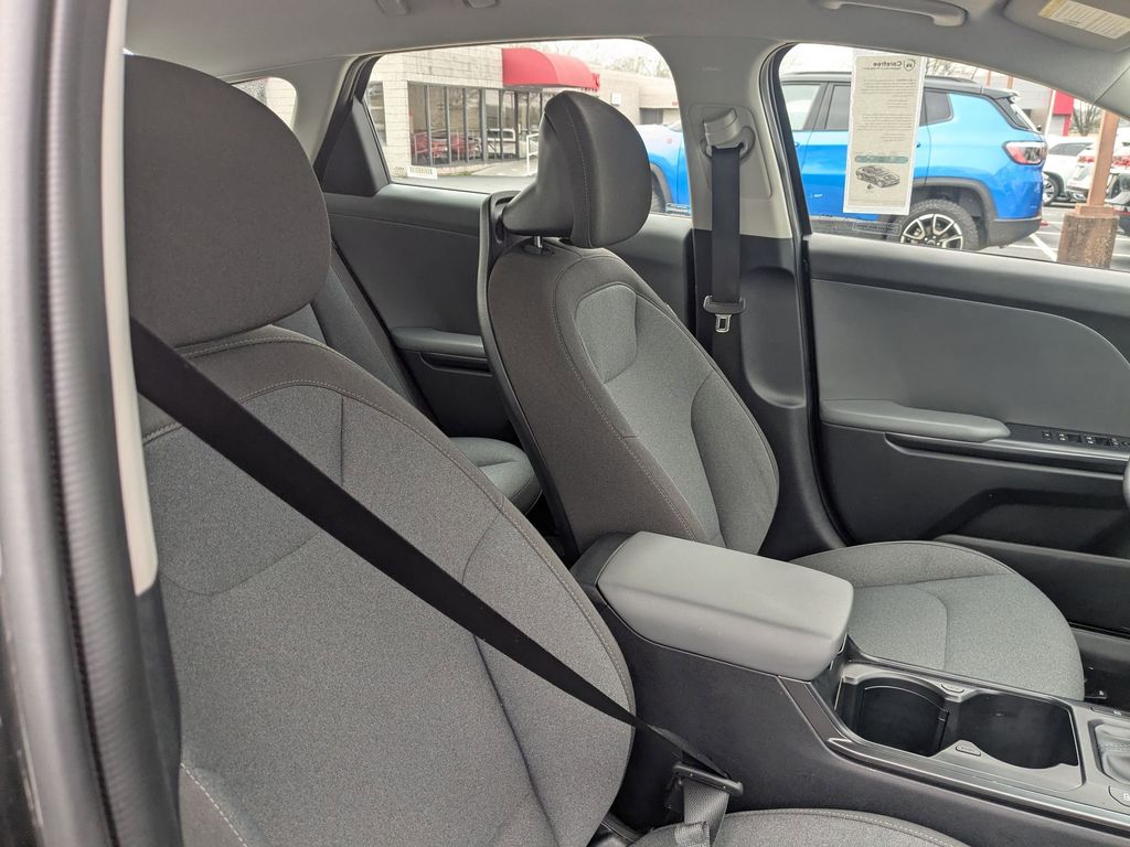 Thumbnail: 2025 Kia K4 - 31