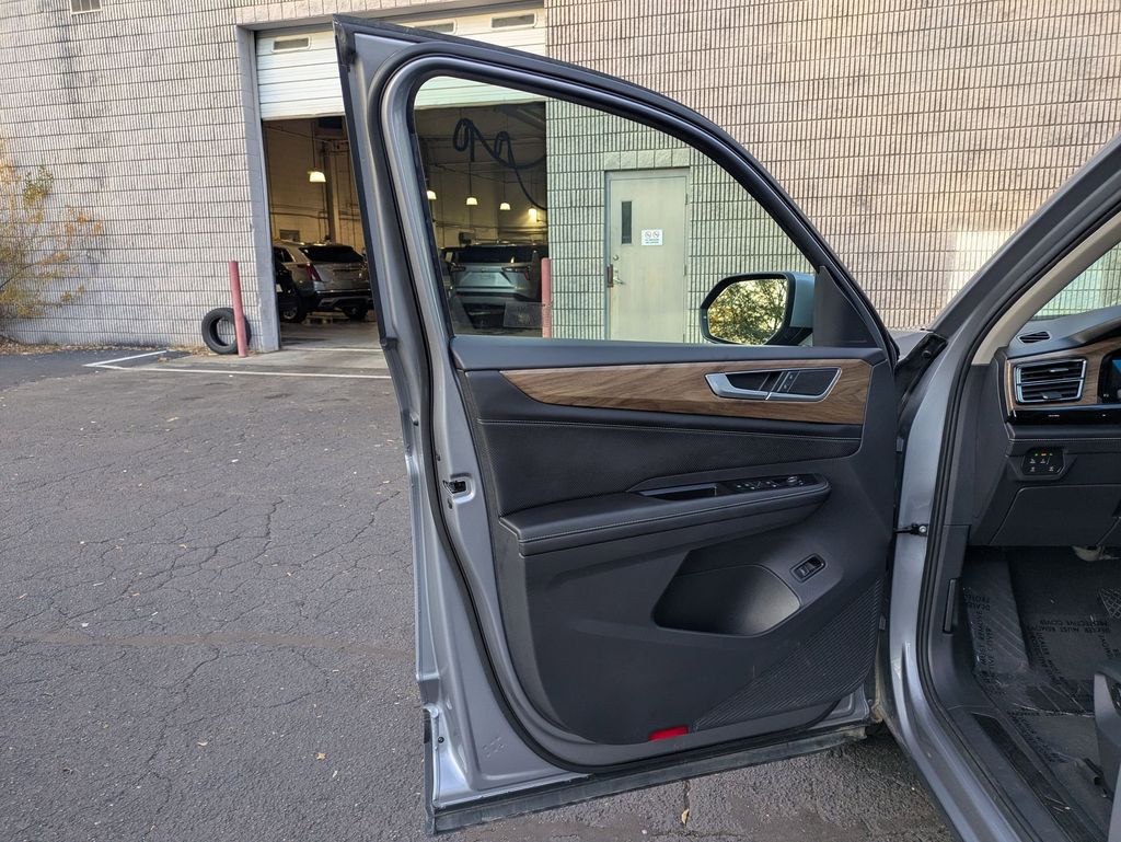 Thumbnail: 2025 Volkswagen Atlas - 11