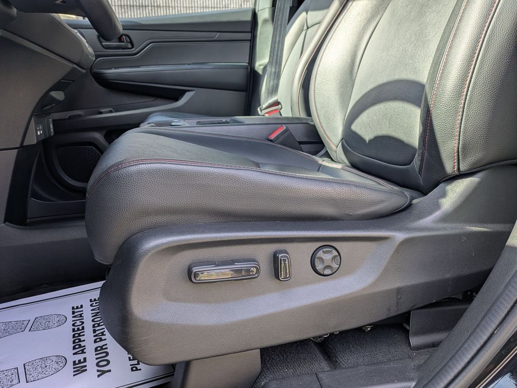 Thumbnail: 2025 Honda Odyssey - 14