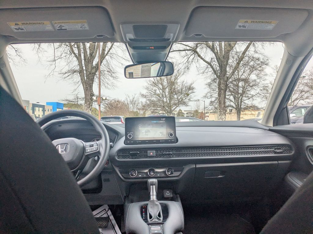 Thumbnail: 2025 Honda HR-V - 24