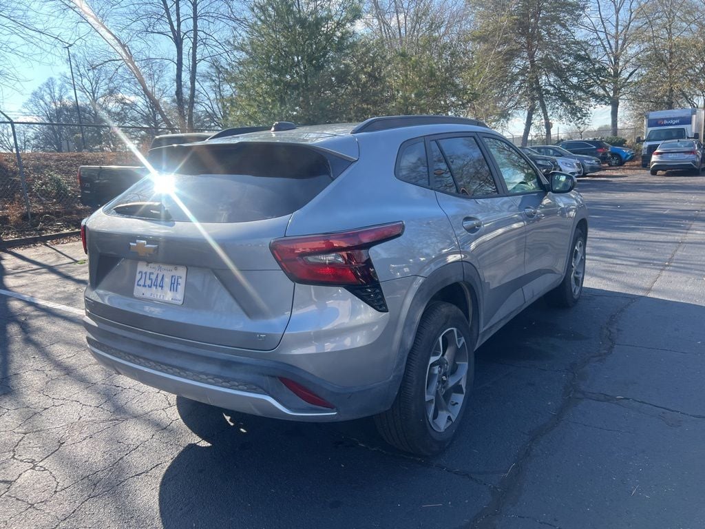 Thumbnail: 2025 Chevrolet Trax - 5