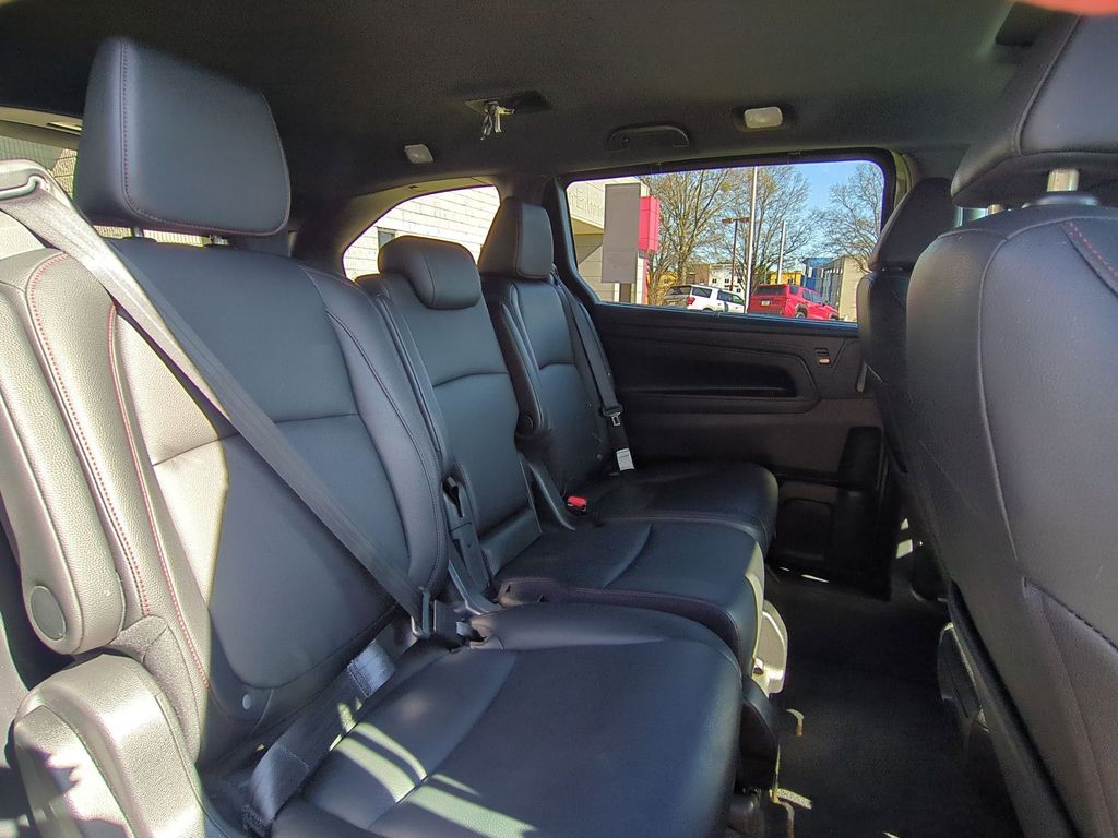 Thumbnail: 2025 Honda Odyssey - 27