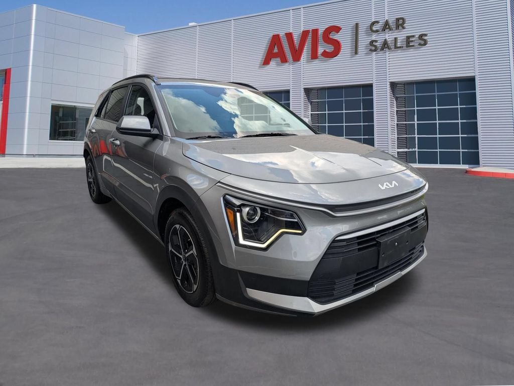 Thumbnail: 2025 Kia Niro - 3