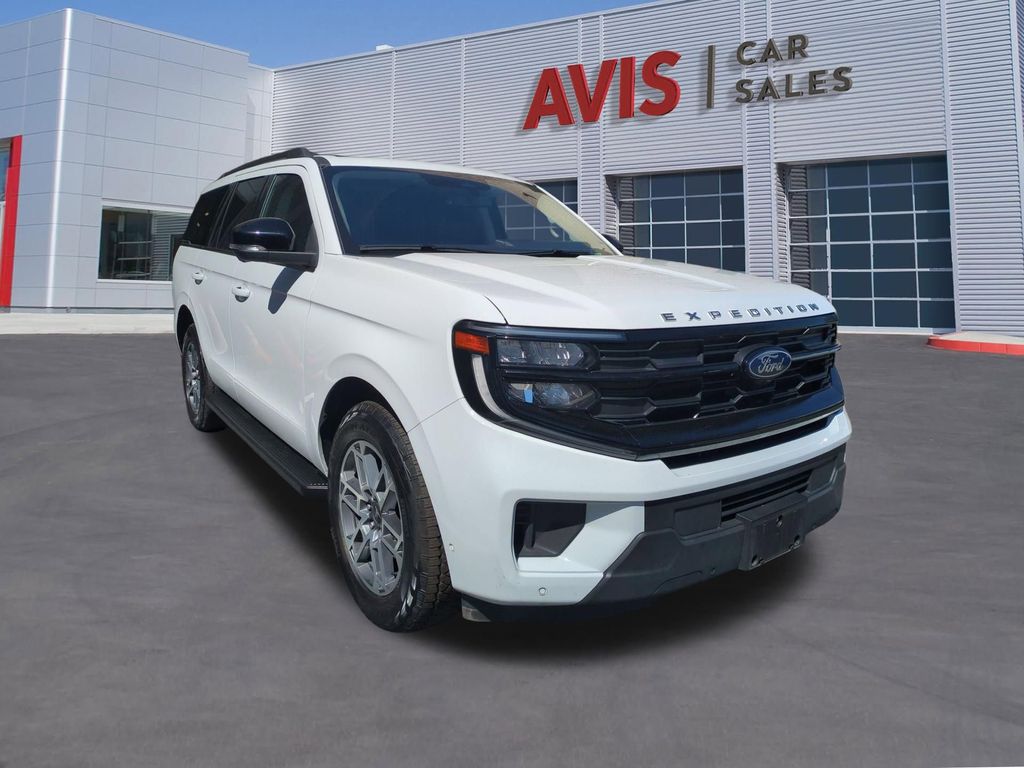 Thumbnail: 2025 Ford Expedition - 3