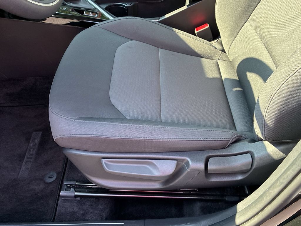 Thumbnail: 2025 Kia Niro - 14