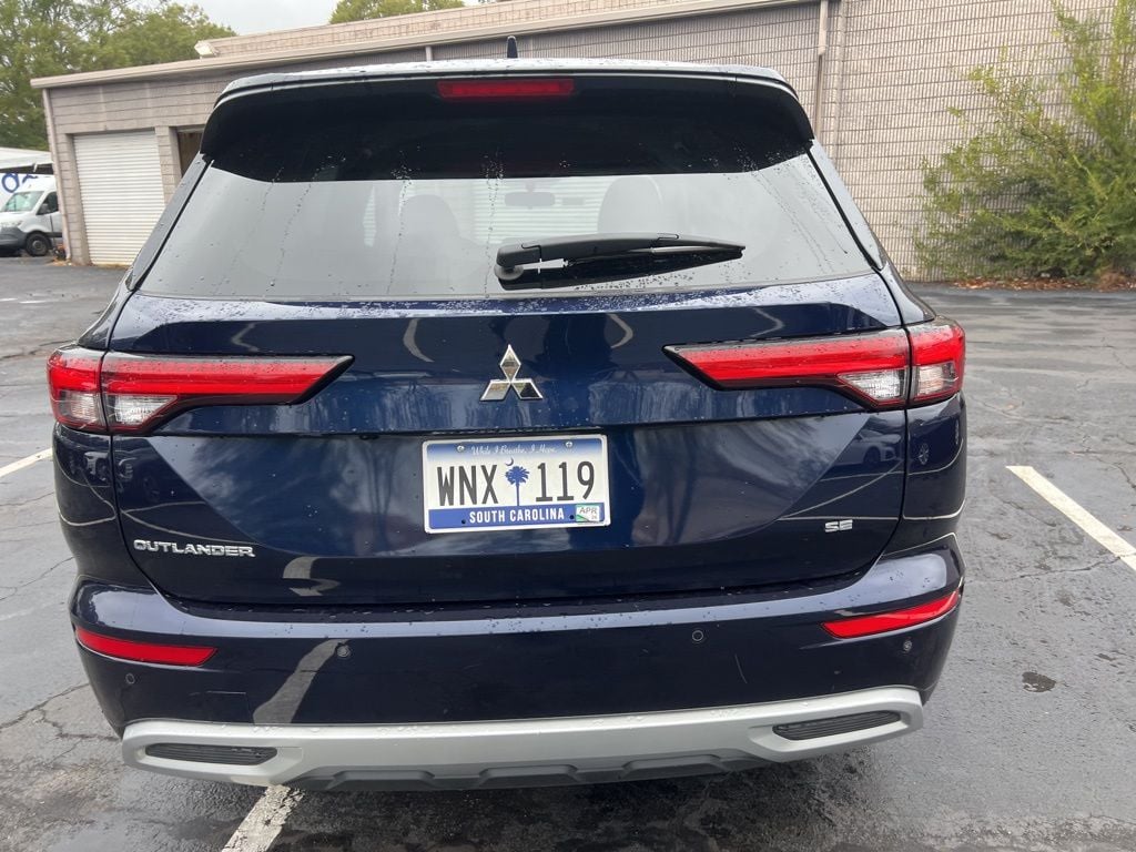 Thumbnail: 2024 Mitsubishi Outlander - 11