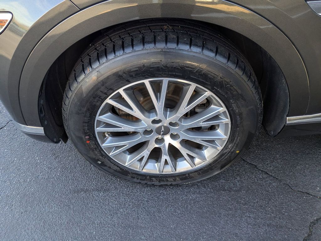 Thumbnail: 2024 Genesis GV80 - 36