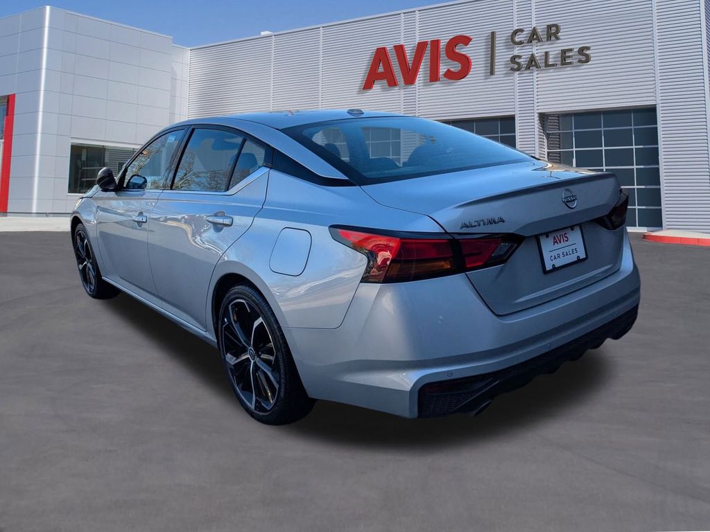 Thumbnail: 2025 Nissan Altima - 9