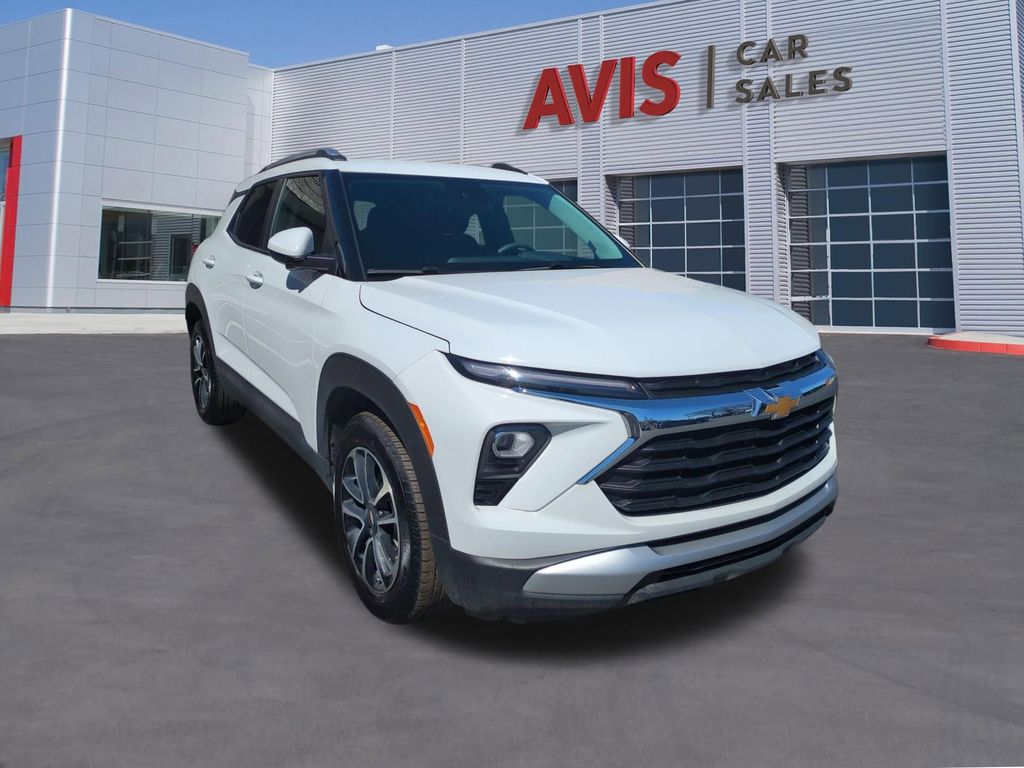 Thumbnail: 2025 Chevrolet TrailBlazer - 3