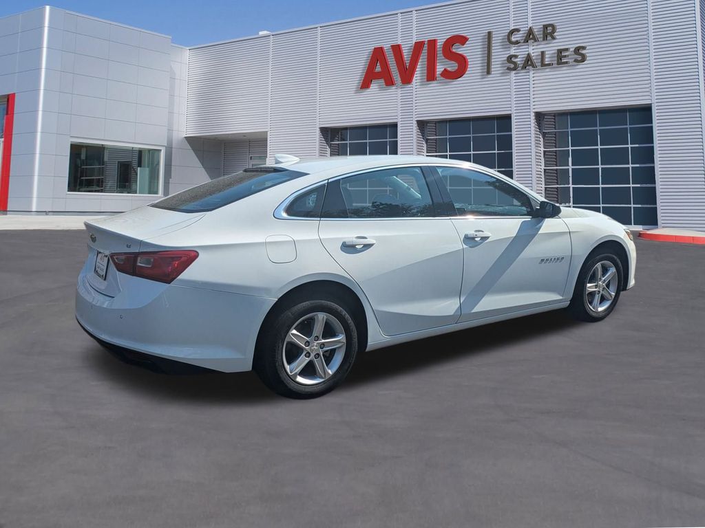 Thumbnail: 2024 Chevrolet Malibu - 6