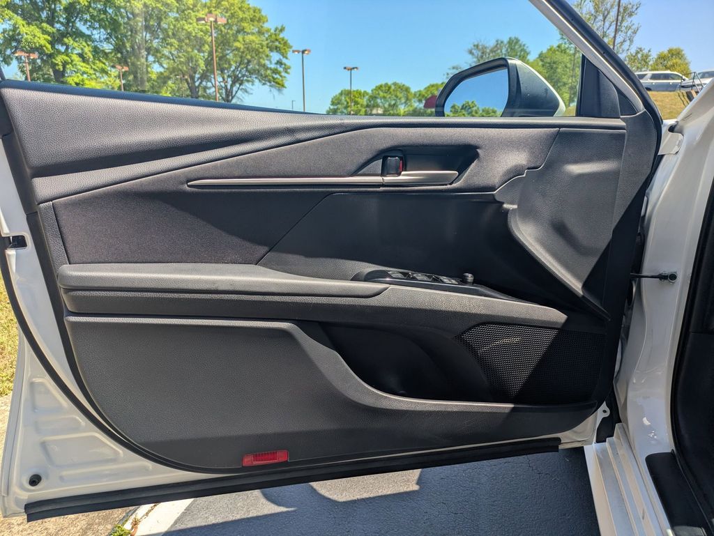 Thumbnail: 2025 Toyota Camry - 11